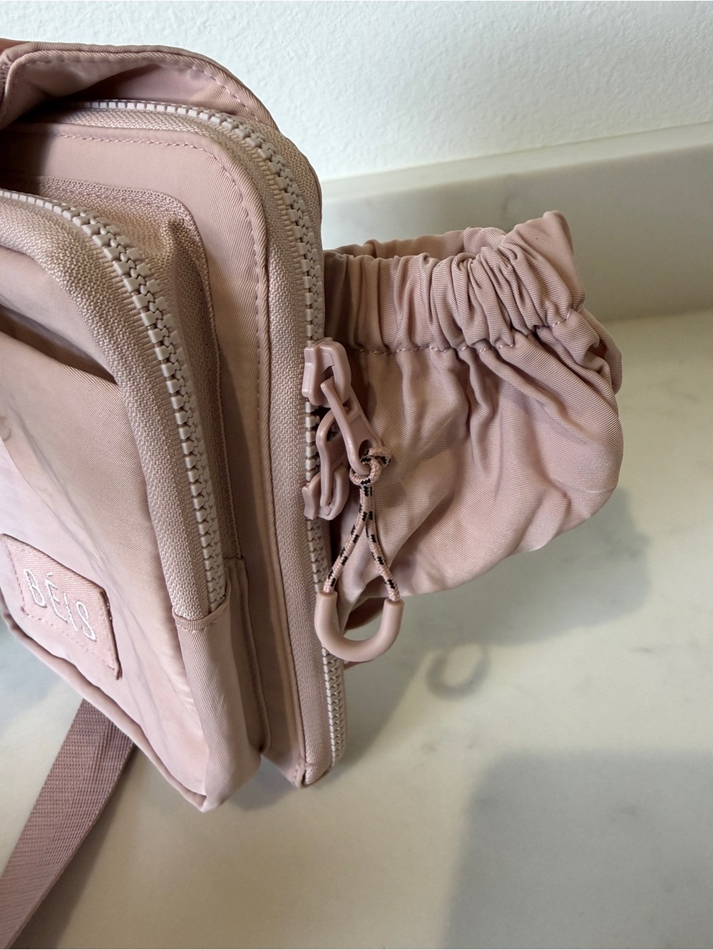 BEIS, Blush Crossbody Sport Sling - Picture 5 of 7